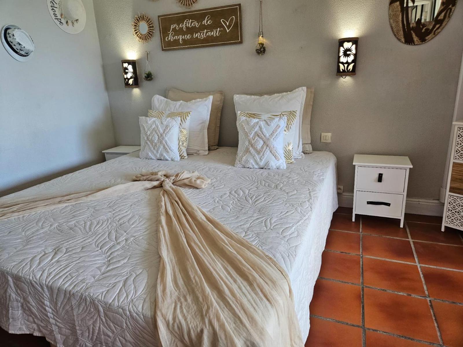 L'Oiseau Du Paradis Vue Mer Studio A Saint Francois A 100 M De La Plage ภายนอก รูปภาพ